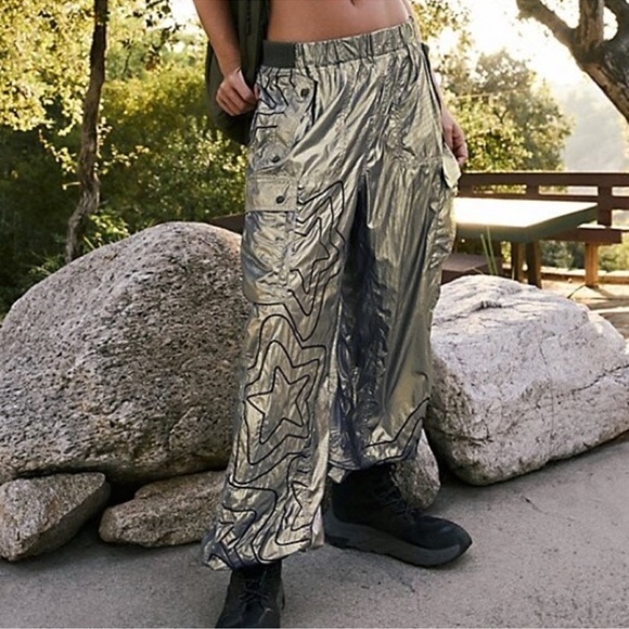 Free People FP Movement Metallic Shine Parachute Style Pants Size Small NWOT - Picture 1 of 10
